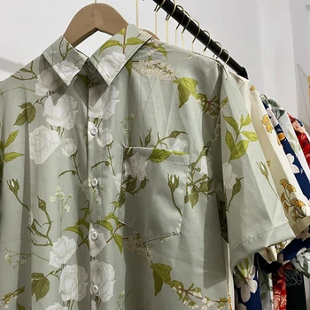 Свежа и елегантна флорална риза с къс ръкав с пълен принт за мъже и жени японски ежедневни и мързеливи двойки. Същата риза